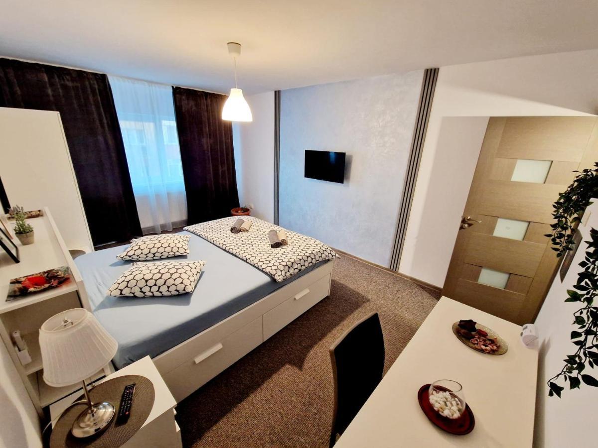 Marcos Apartments - Stanisoarei - Self Check-In Resita Luaran gambar